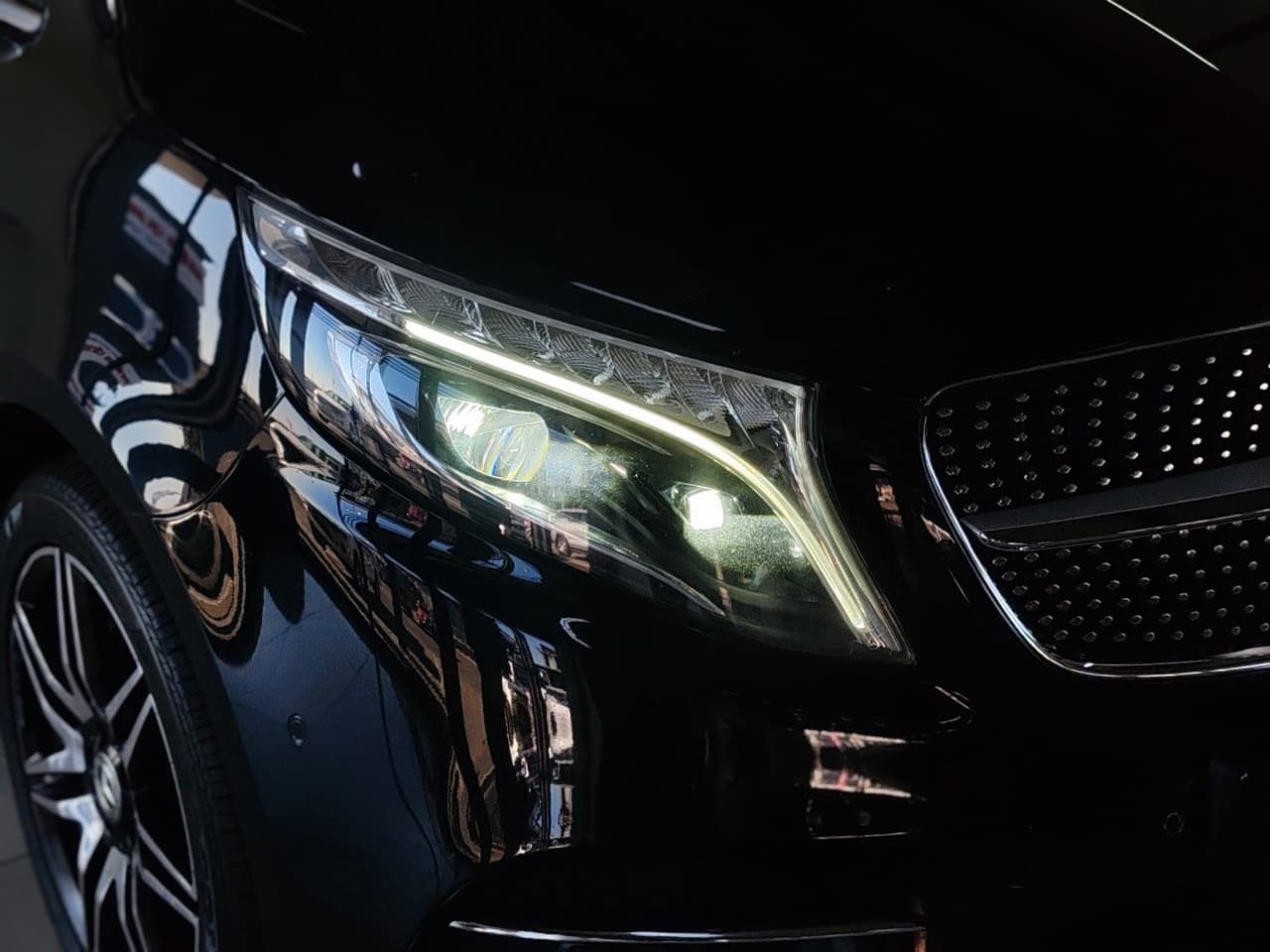 Mercedes-Benz V-Class V250
